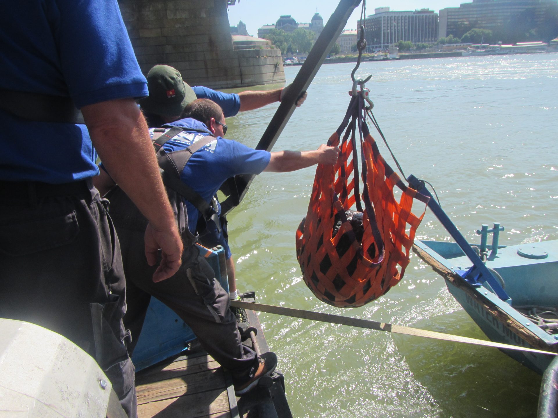 szonár felvétel vizi lőszermentesítés